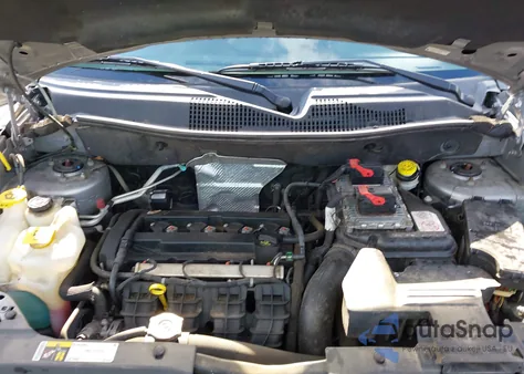 2015 Jeep Compass Latitude z USA, uszkodzony, nr VIN 1C4NJCEA3FD246919